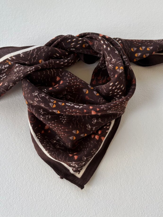 THREE M - Scarves 25i194