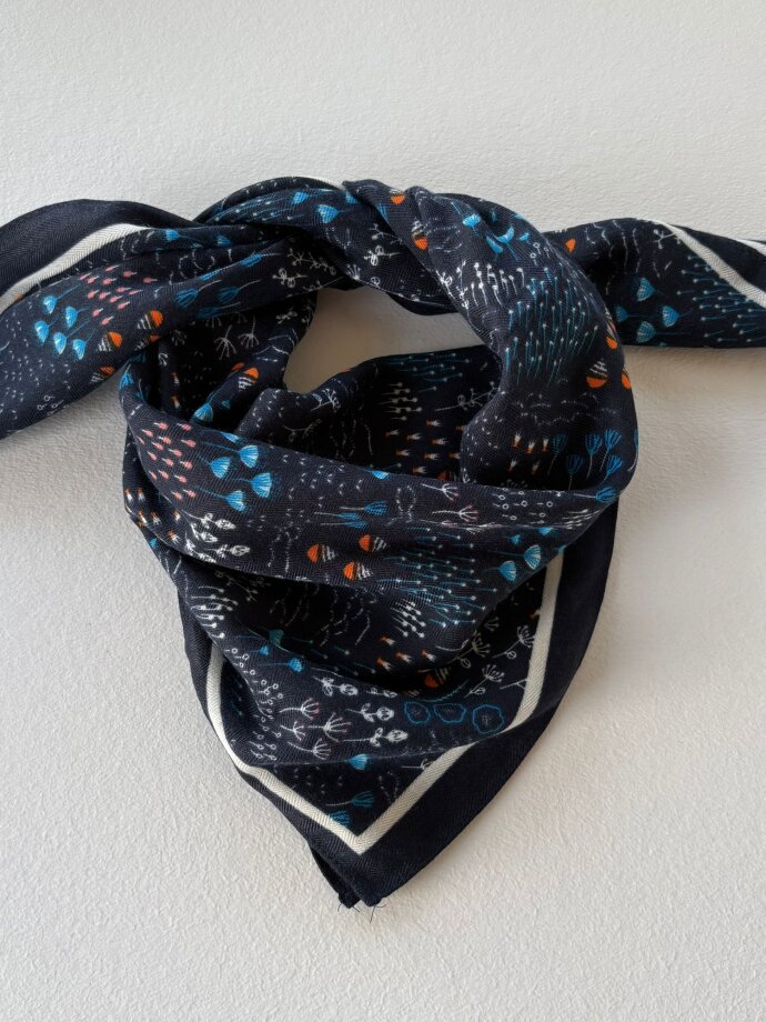 THREE M - Scarves 25i194