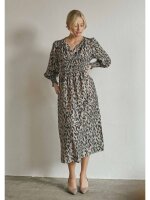 ISAY - Ane V-Neck Dress