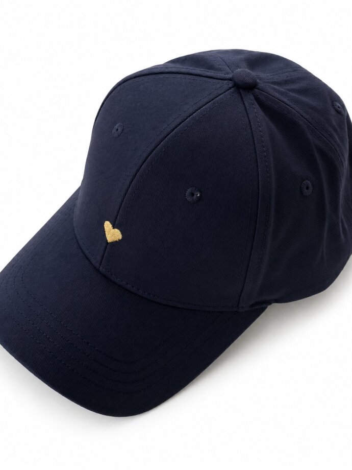 THREE M - Cap with heart