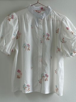 THREE M - Blouse with flowers