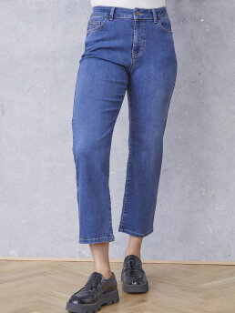 ISAY - Lido Straight Jeans